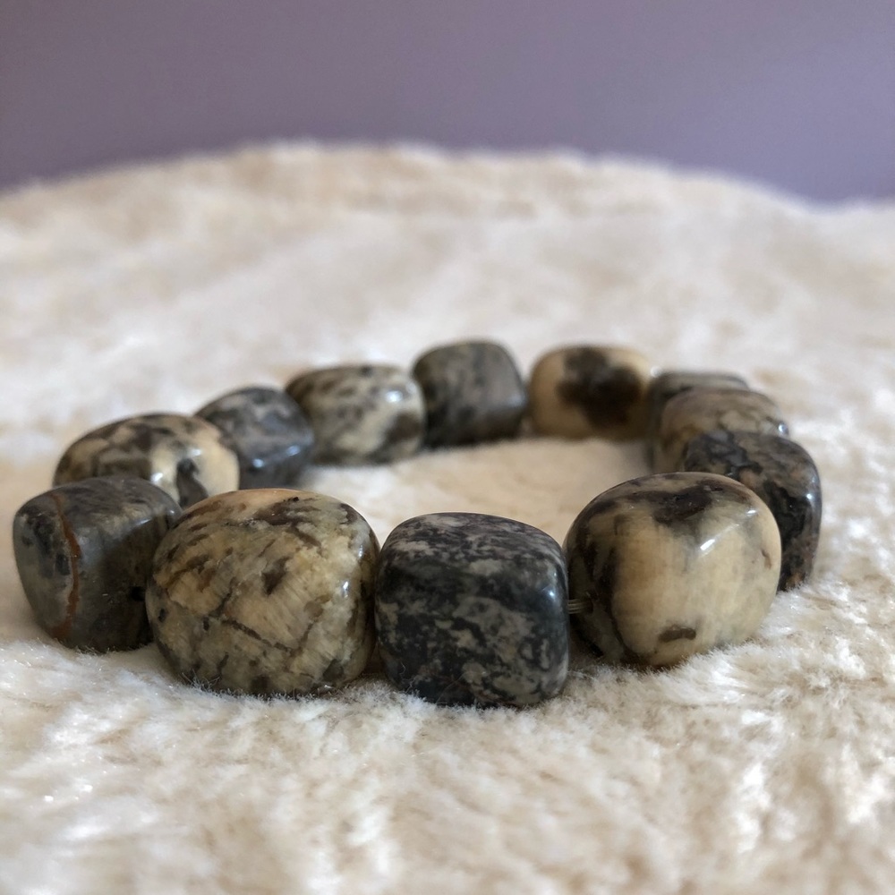 Beautiful stretch multi-stone bracelet - Picture 6 of 8
